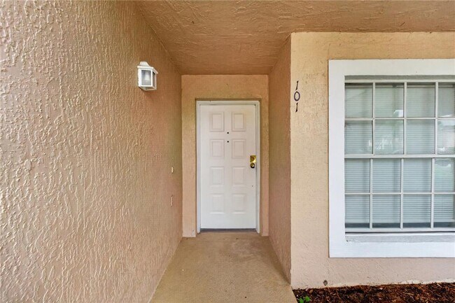 Building Photo - 13829 Timberland Dr