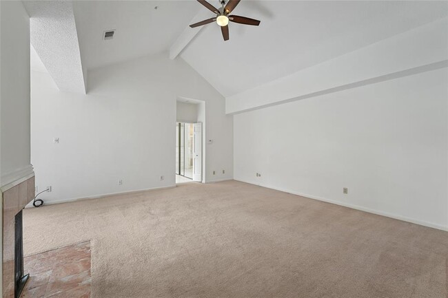 Building Photo - 13127 Waldemere Dr