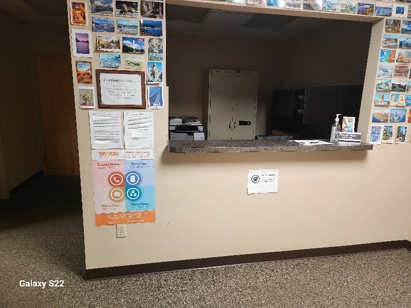 Building Photo - 390 Crystal Run Rd