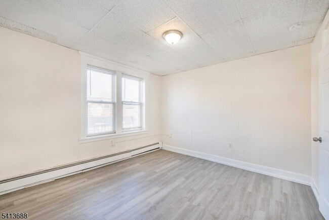 Building Photo - 226 Franklin Ave