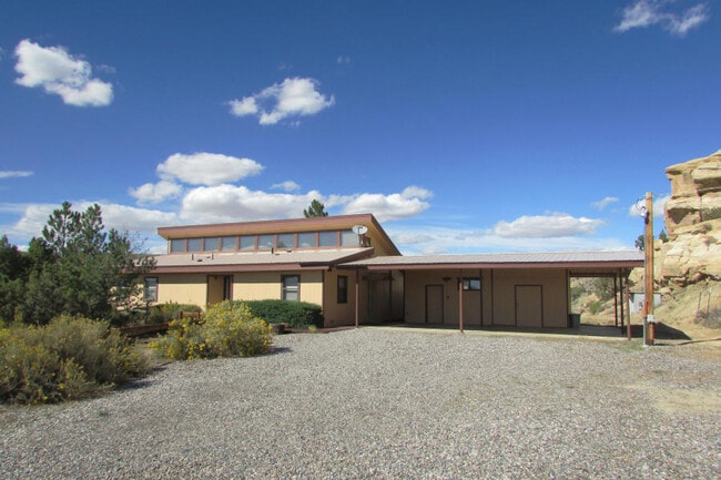 Building Photo - Unique 2 Bedroom with Large Office of US 64