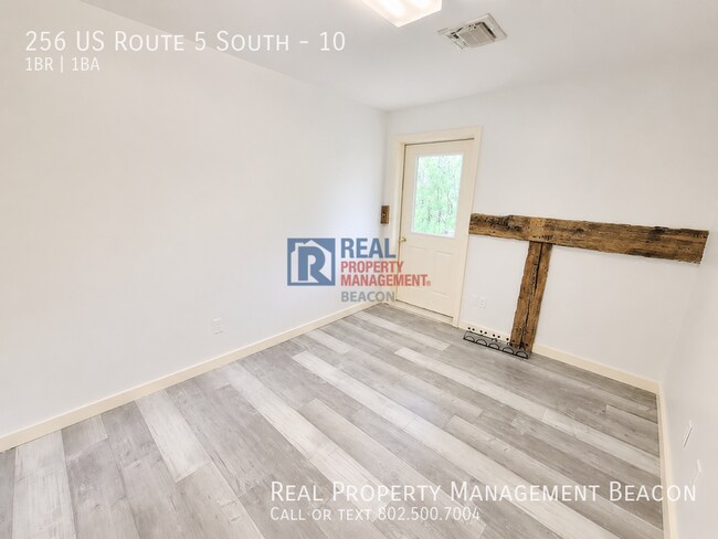 Building Photo - 256 US Route 5 South-10