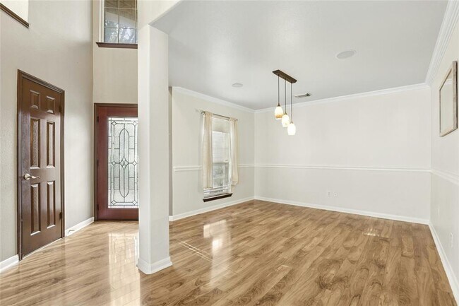 Building Photo - 1705 Gaylord Dr