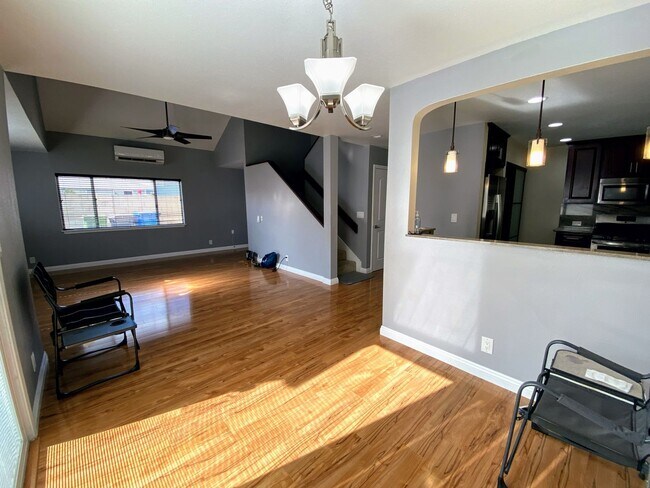 Building Photo - 341YOS