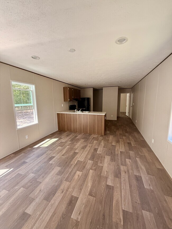 Building Photo - 415 Co Rd 3333