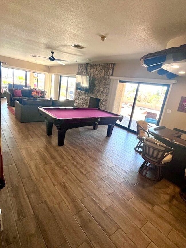 Building Photo - Golf Course Pool Home with 4 Bedrooms!