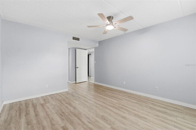 Building Photo - 1125 83rd Ave N