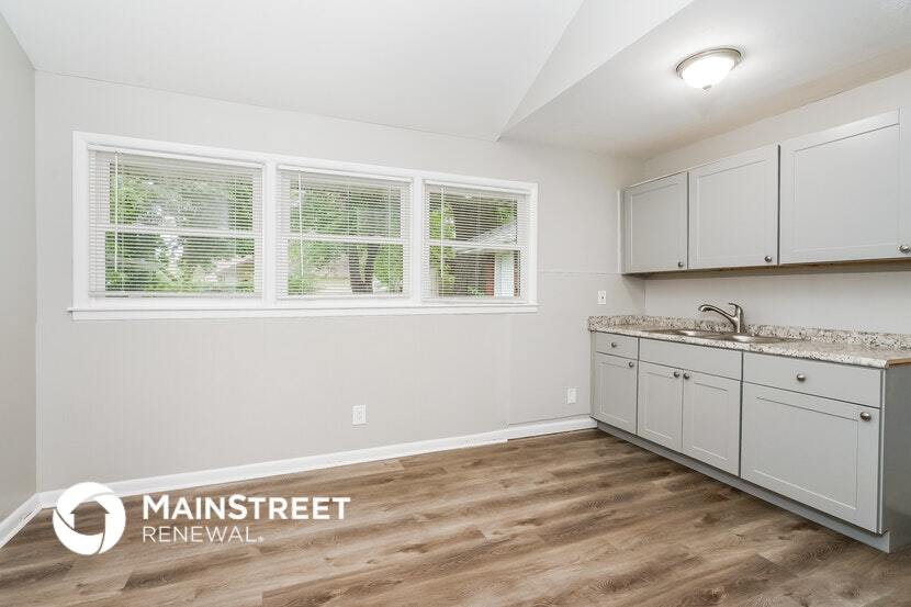 Building Photo - 9210 Omar Khayyam Blvd