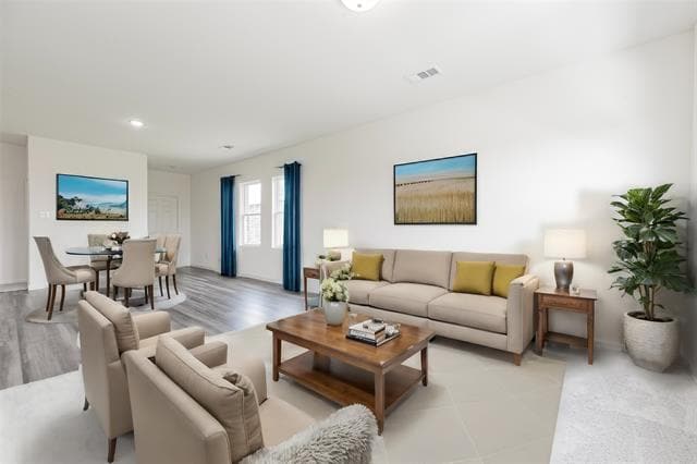 Building Photo - 772 Wellington Dr