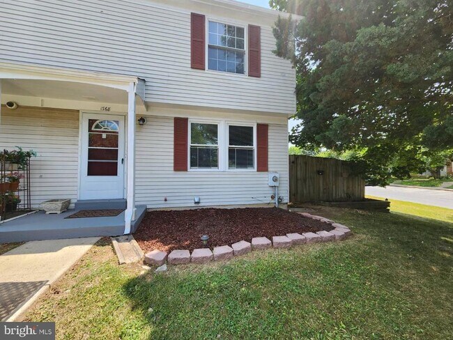 Building Photo - 1768 Carriage Way