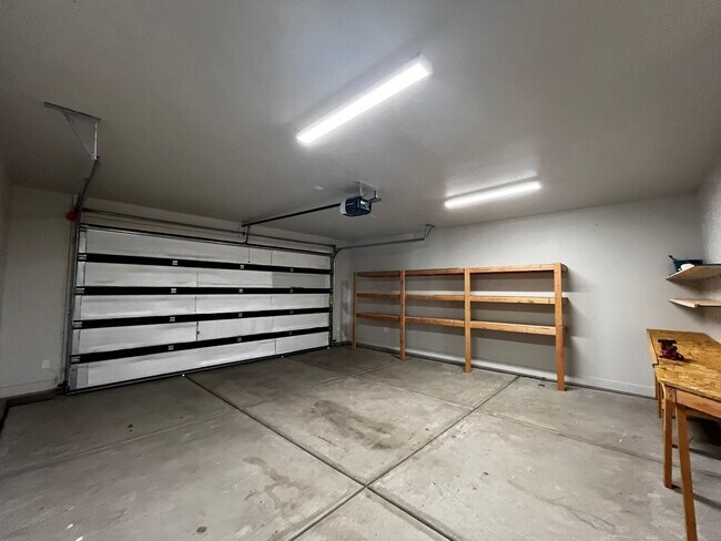 Building Photo - ADORABLE HOME IN BRIO FOR RENT!