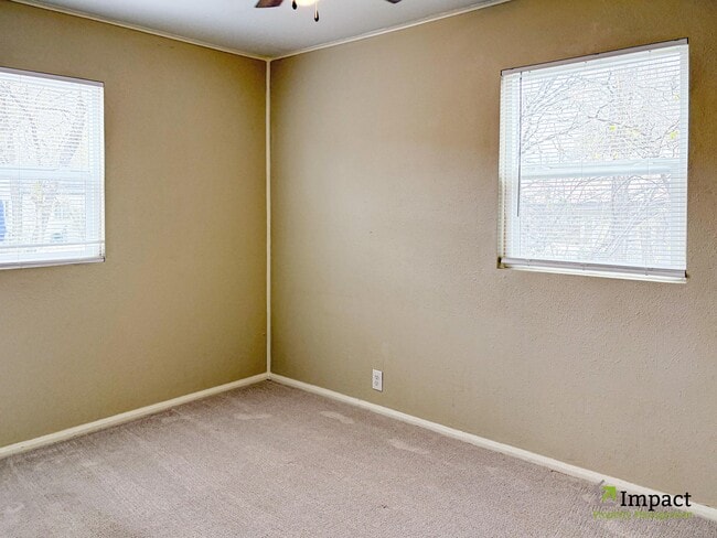 Building Photo - 403 Burlington Ave