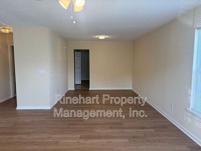 Building Photo - 1033 Park Meadow Dr