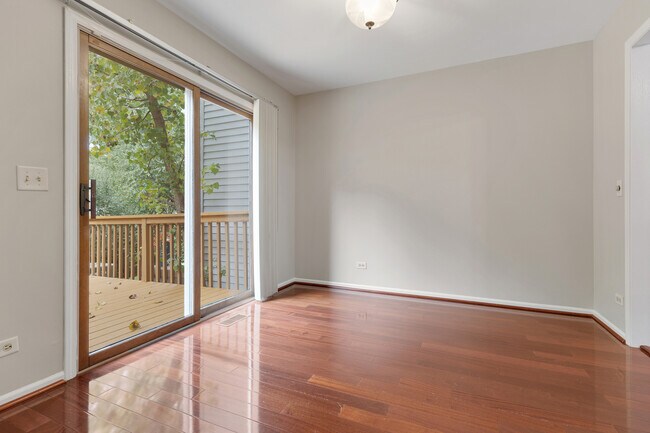 Building Photo - 414 Villa Cir Dr