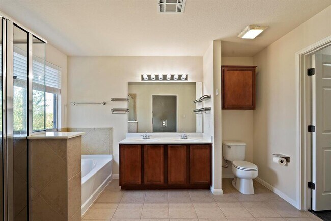 Building Photo - 11416 Flushwing Dr