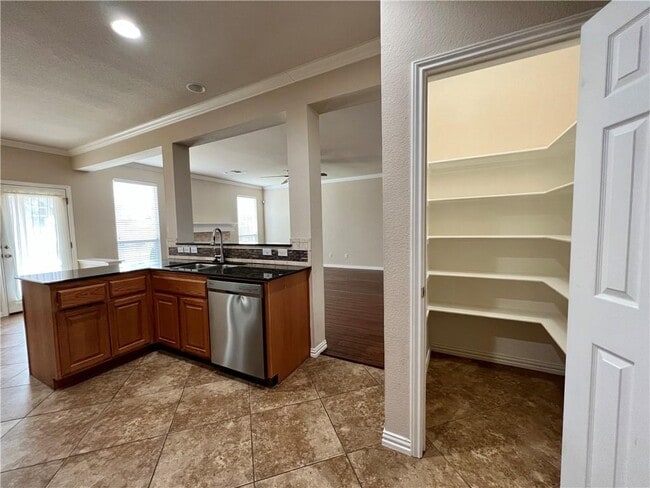 Building Photo - 15521 Whistling Straits Dr