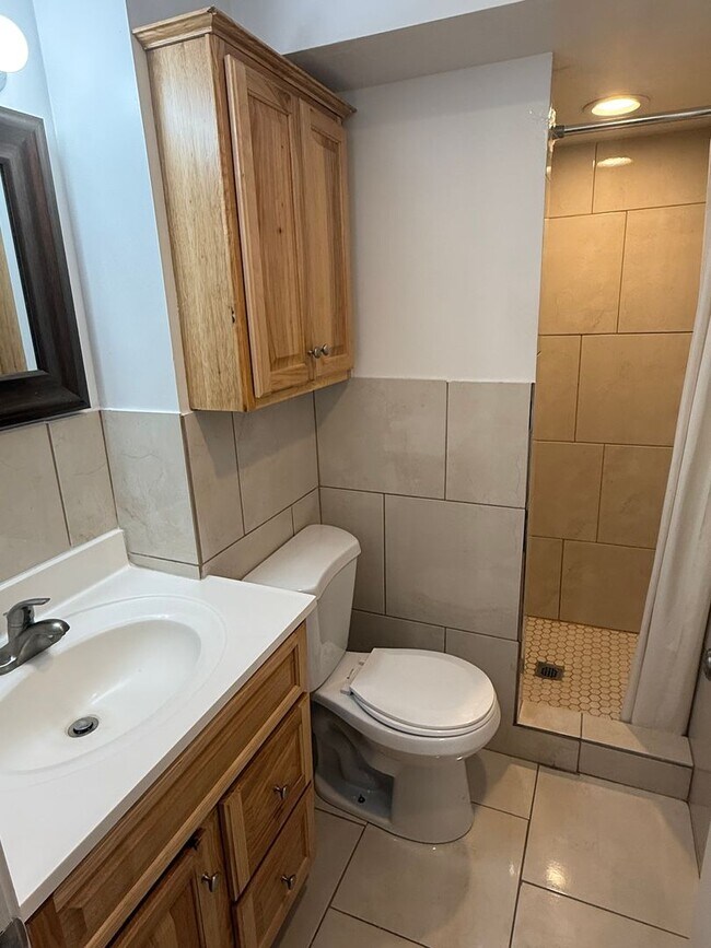 Building Photo - Half off first months rent - Beautiful home with lots of parking and central air