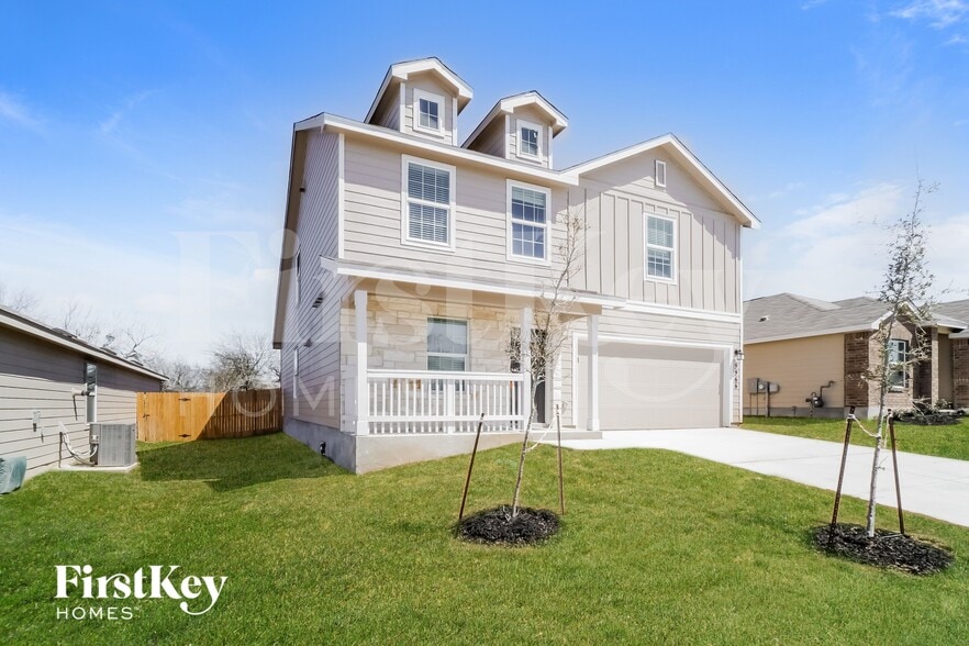 Building Photo - 9966 Sarrebourg St