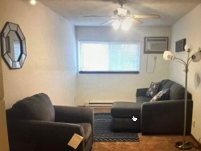 Building Photo - Weida Apartments – 500 N River Rd