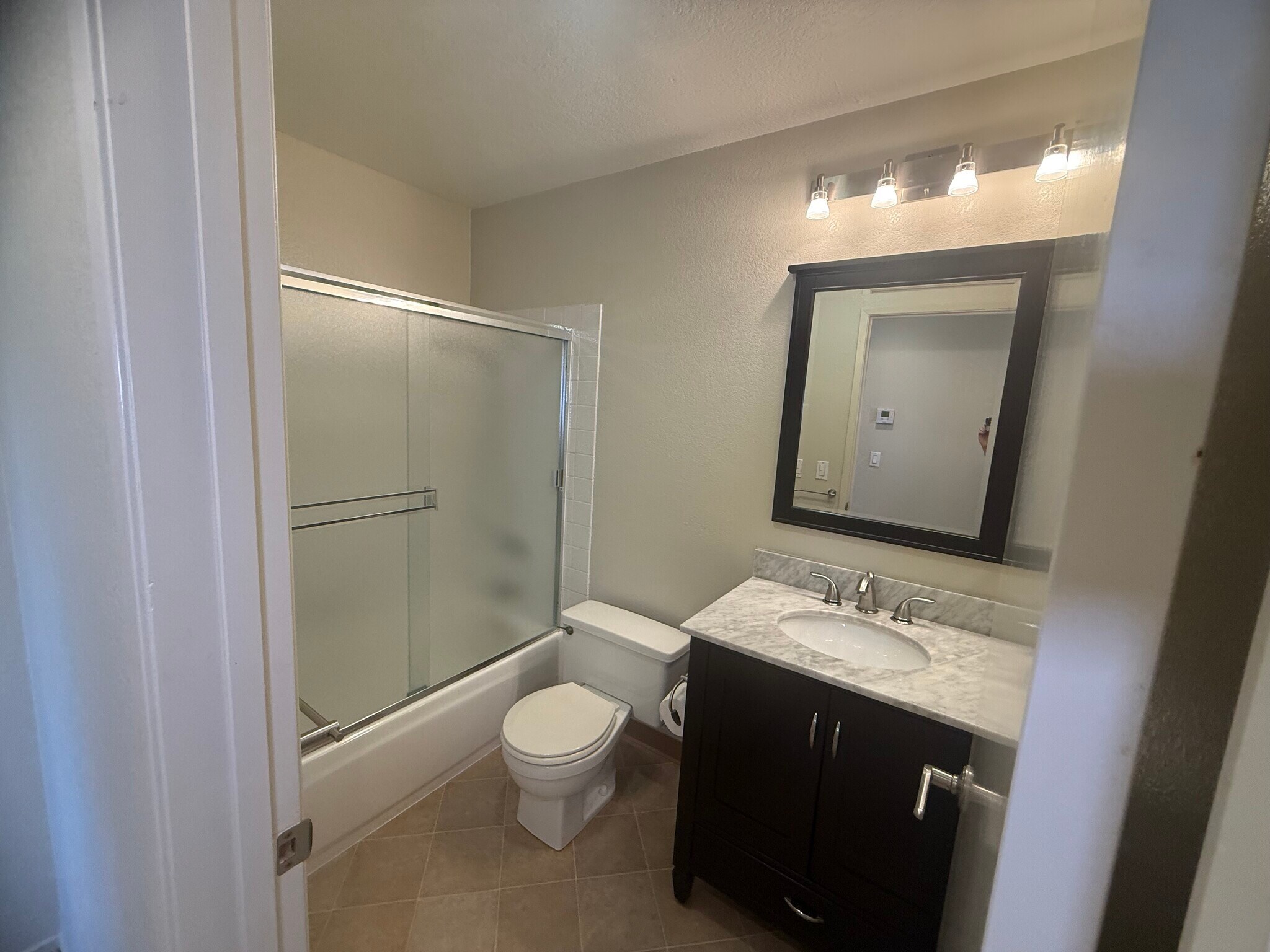 Guest Bathroom - 815 Sea Spray Ln