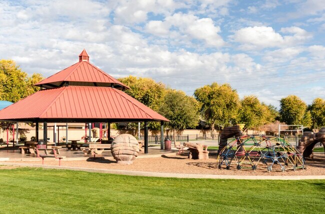 Building Photo - 3813 E Wyatt Way