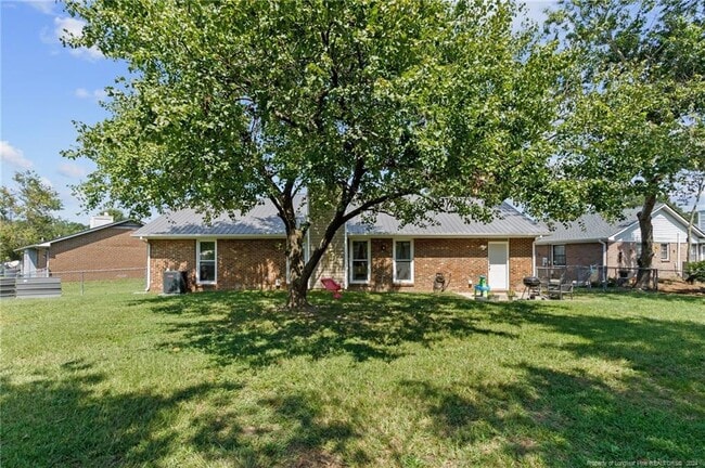 Building Photo - 7817 Laura-Ann Ct