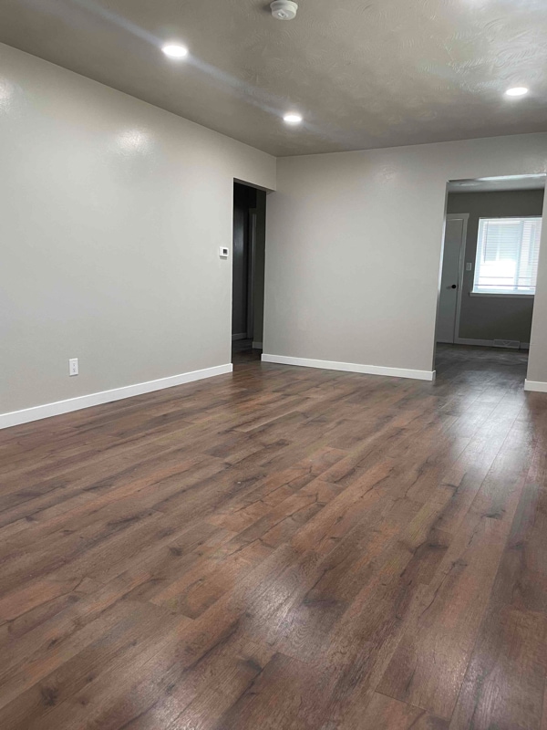 Building Photo - 3500 W 4th St