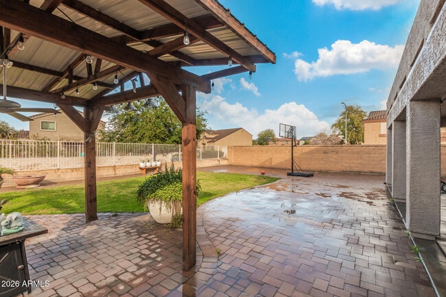 Building Photo - 11114 W Pierson St