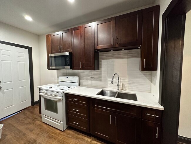 Building Photo - 7929 S St Lawrence Ave