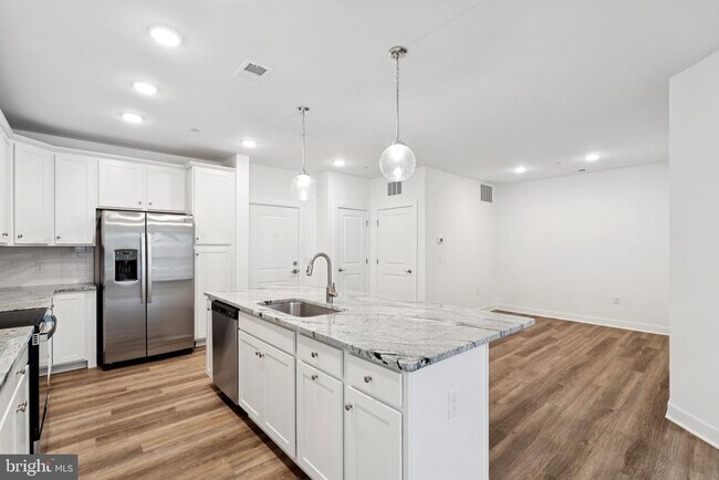 Building Photo - 21731 Dovekie Ter