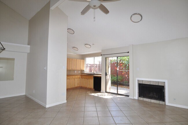 Building Photo - Lovely 3-3-1 condo in Dallas, Plano ISD!