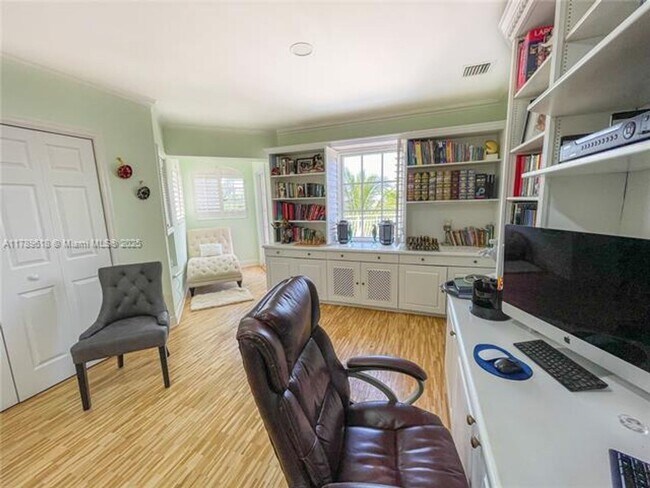 Building Photo - 194 Caoba Ct