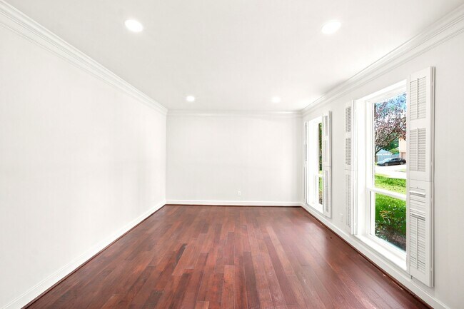 Building Photo - 15130 Walters Rd