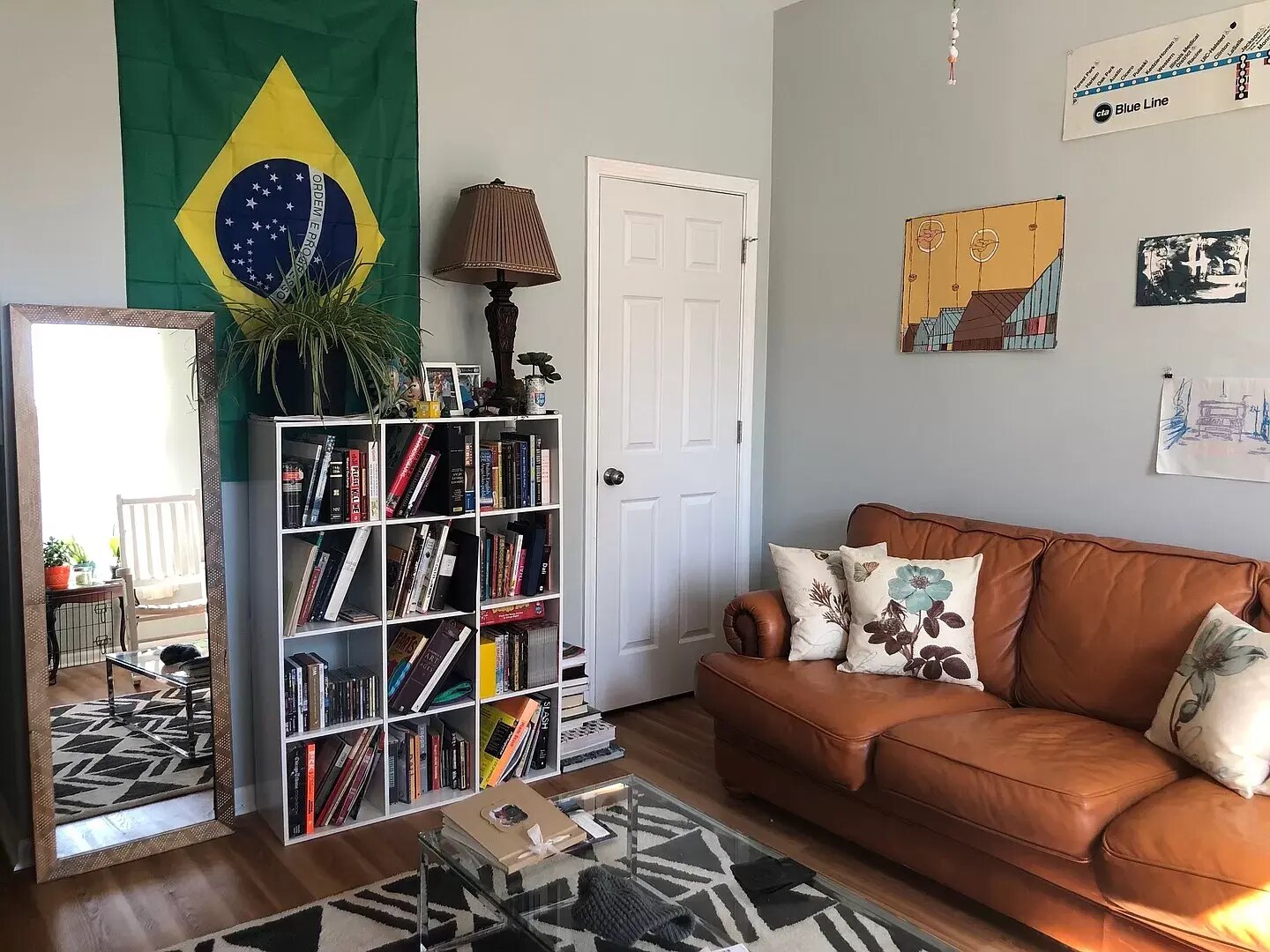 Building Photo - 3604 W Diversey Ave