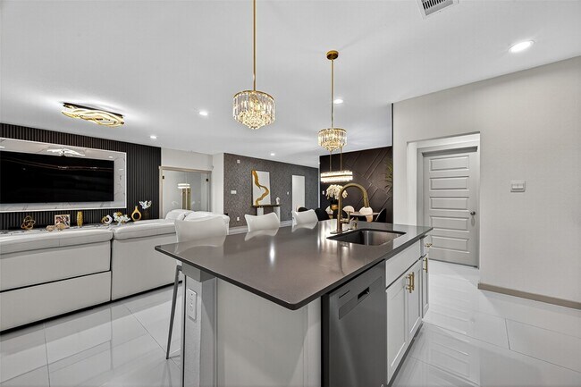 Building Photo - 31410 Hexan Hts Ln