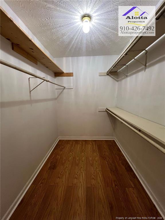 Building Photo - 732 Rim Rd