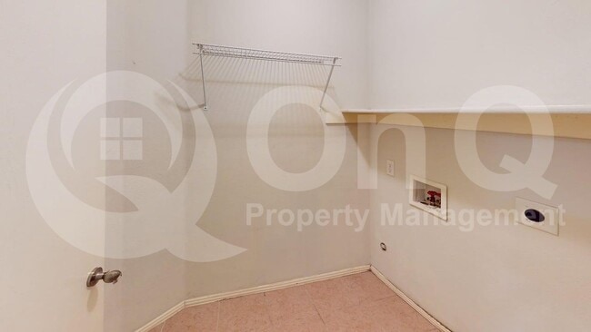 Building Photo - 114 Rio Grande Dr