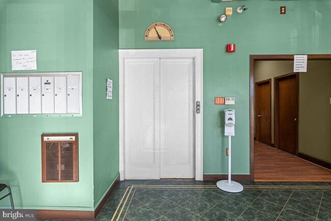 Building Photo - 525 Penn St