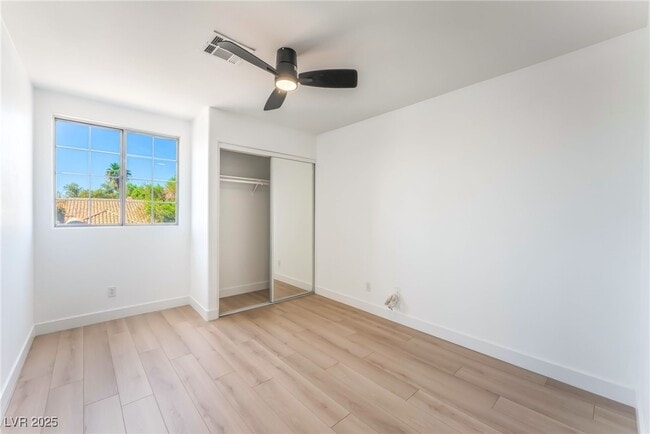 Building Photo - 8300 Bermuda Beach Dr