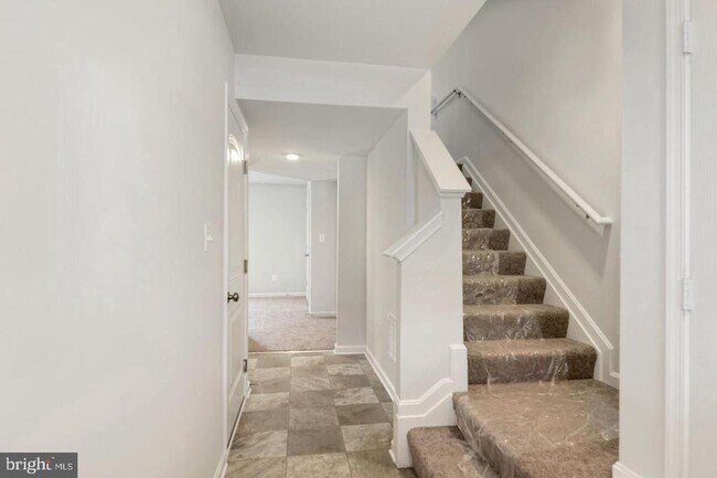 Building Photo - 64 Grant St