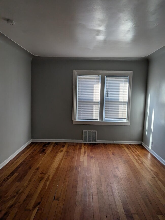 Building Photo - 4021 Neff Ave