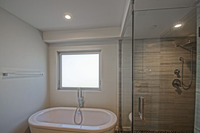 Building Photo - NEWER, LUXURIOUS & MODERN, 2920 SQ FT HOME W/ HIGH END DETAILS, AMAZING DECK/BALCONY SPACE, 2-CAR...