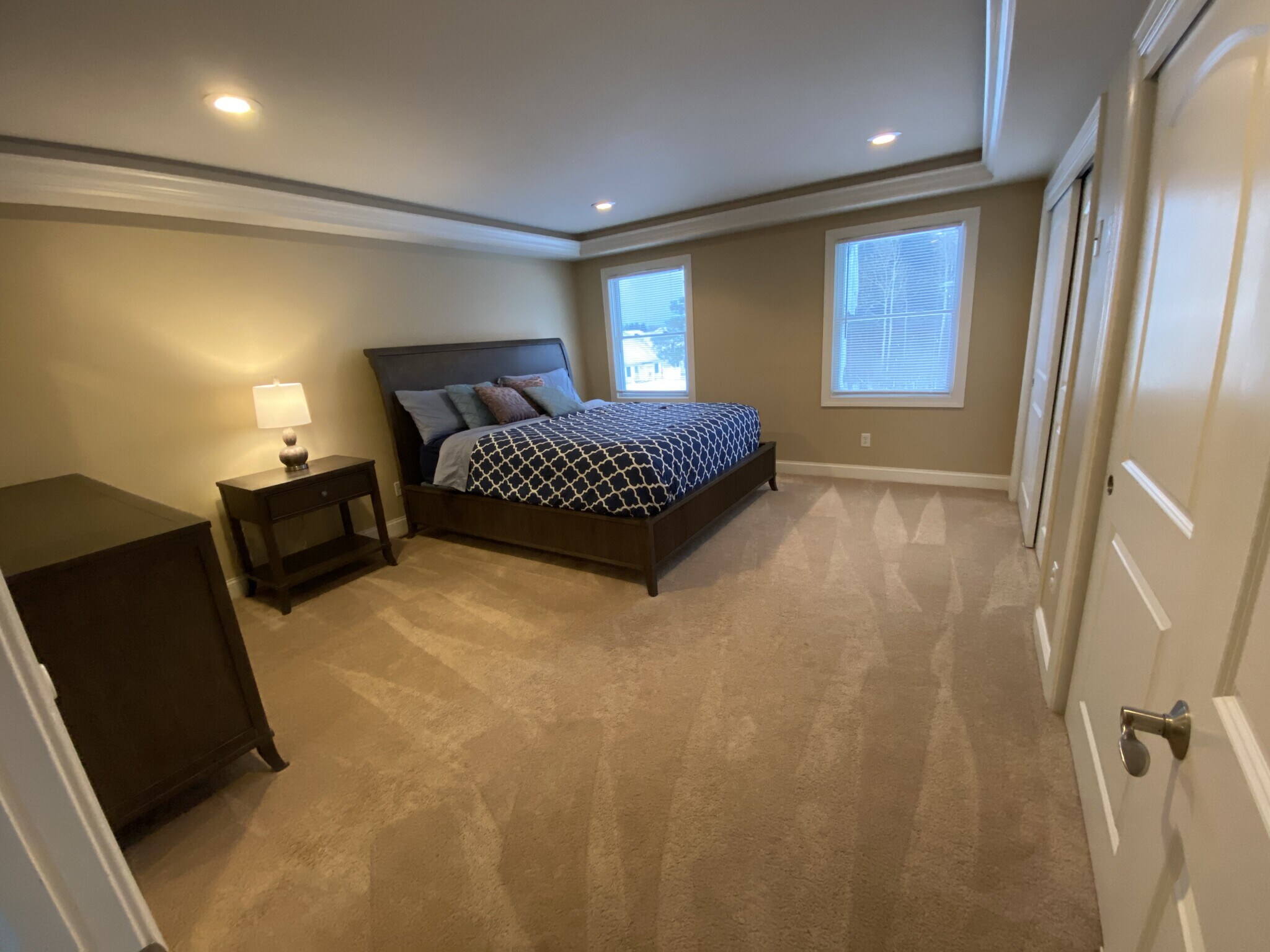 Building Photo - 4698 Brompton Dr