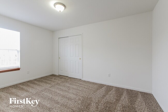 Building Photo - 1038 Rentham Ln
