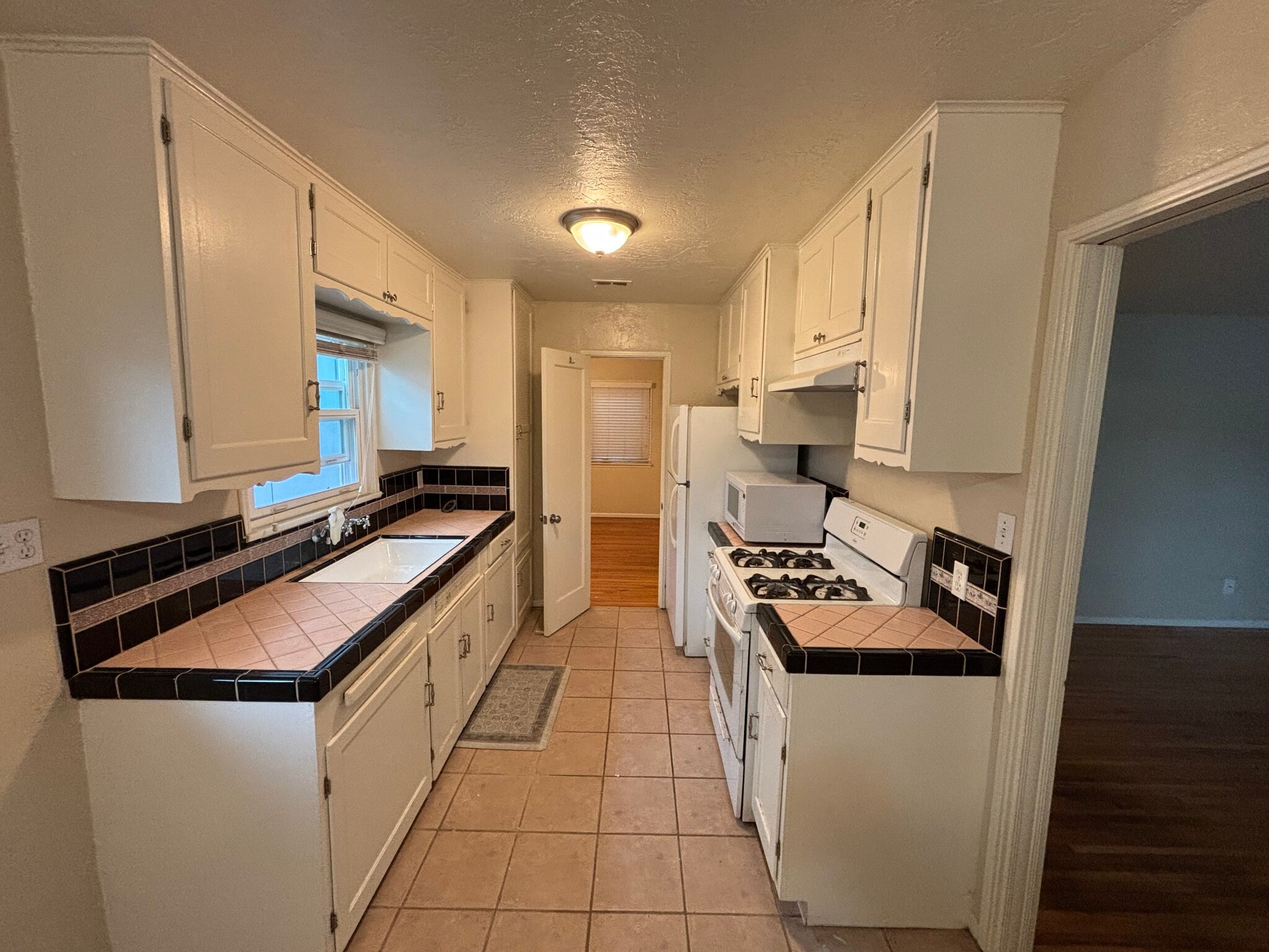 Building Photo - 2632 A St