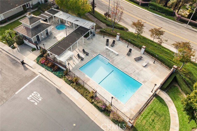 Building Photo - 532 S Westford St