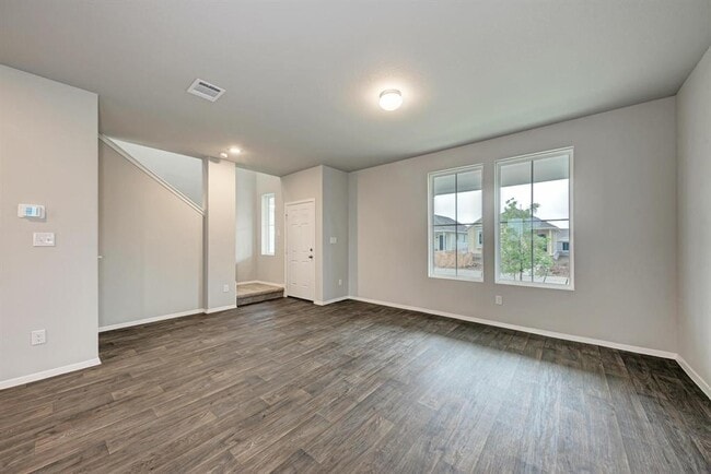 Building Photo - 158 Daylily Dr