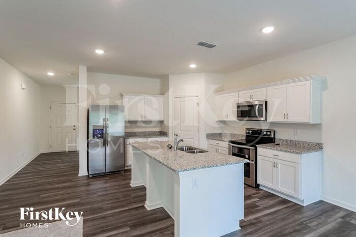 Building Photo - 135 Knightsbridge Ln