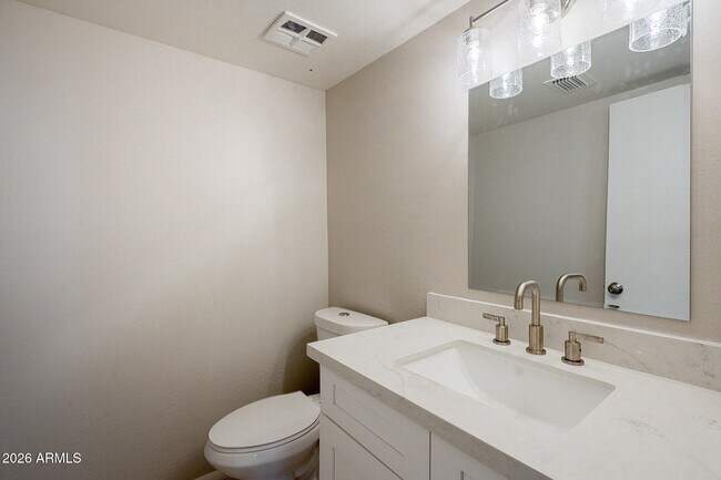 Building Photo - 5618 S Captain Kidd Ct