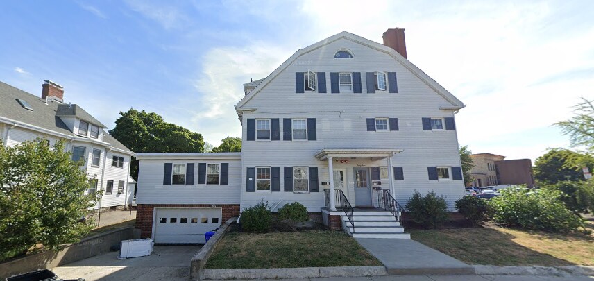 Building Photo - 34 Bentley St